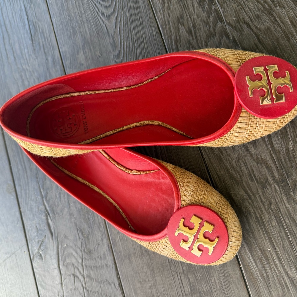 Tory Burch Red Raffia and Tan Flats Size 9